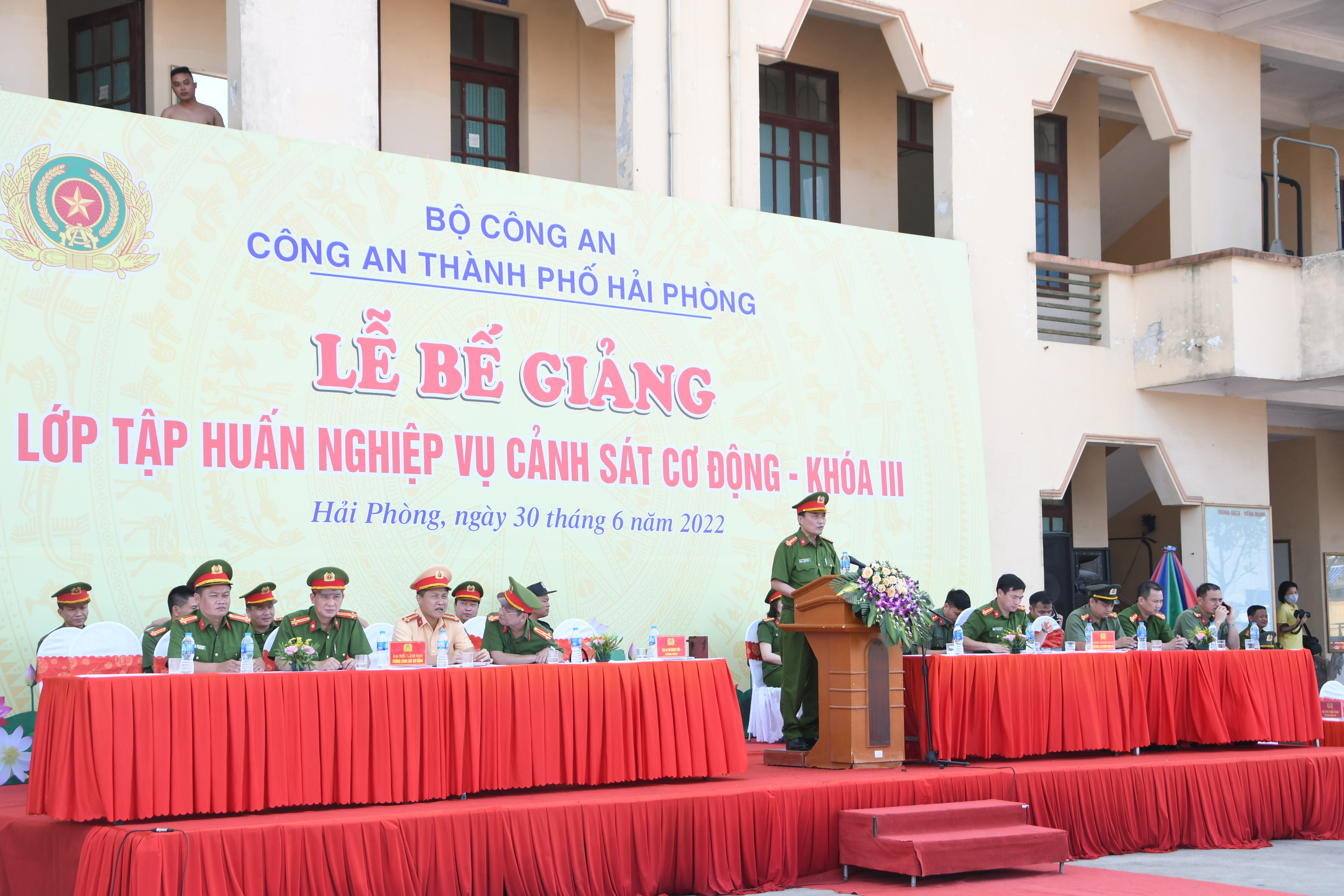 Bế giảng khóa huấn luyện nghiệp vụ Cảnh sát cơ động khoá III